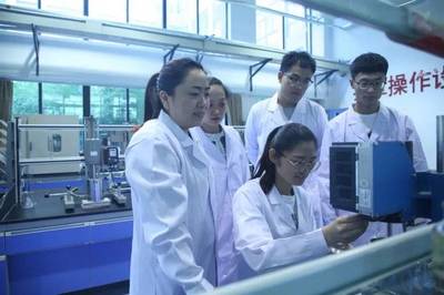 院系解碼 | 東營(yíng)職業(yè)學(xué)院石油與化學(xué)工程學(xué)院 化工技術(shù)的搖籃與創(chuàng)新前沿